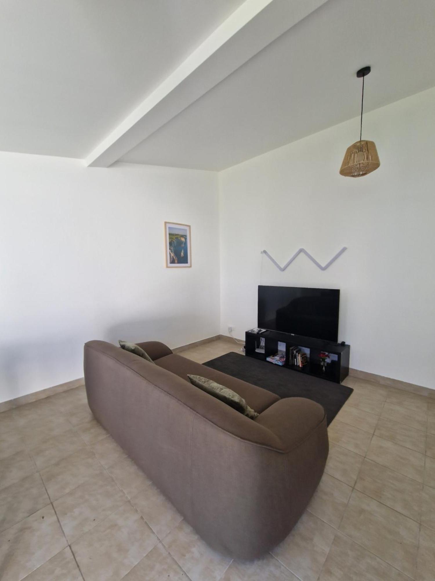 Maison Avec Acces Au Jardin - Tres Proche Sites Jo *